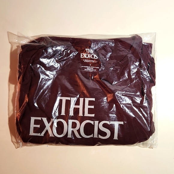 ❤️NWT VINTAGE TORRID TEE - THE EXORCIST LATTICE SLEEVE TOP HALLOWEEN PLUS SIZE - Picture 4 of 13
